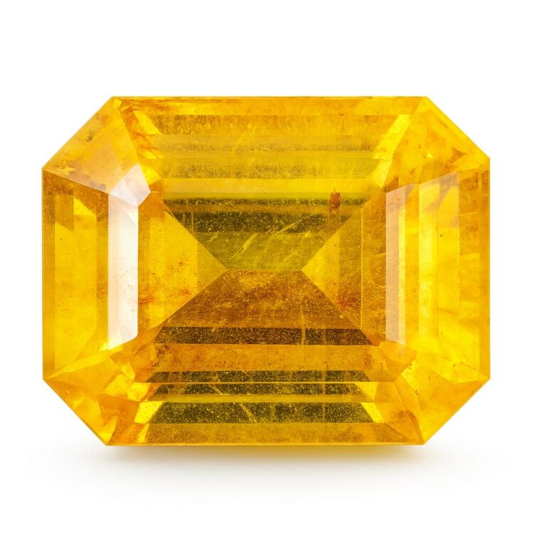 Yellow sapphire ( Bankok ) 3.00 to 5.00 carats